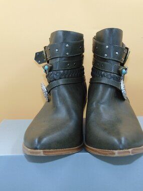 Penny Loves Kenny Shane Boots 12W 🤠 Buckle Stud Western Boho EUC